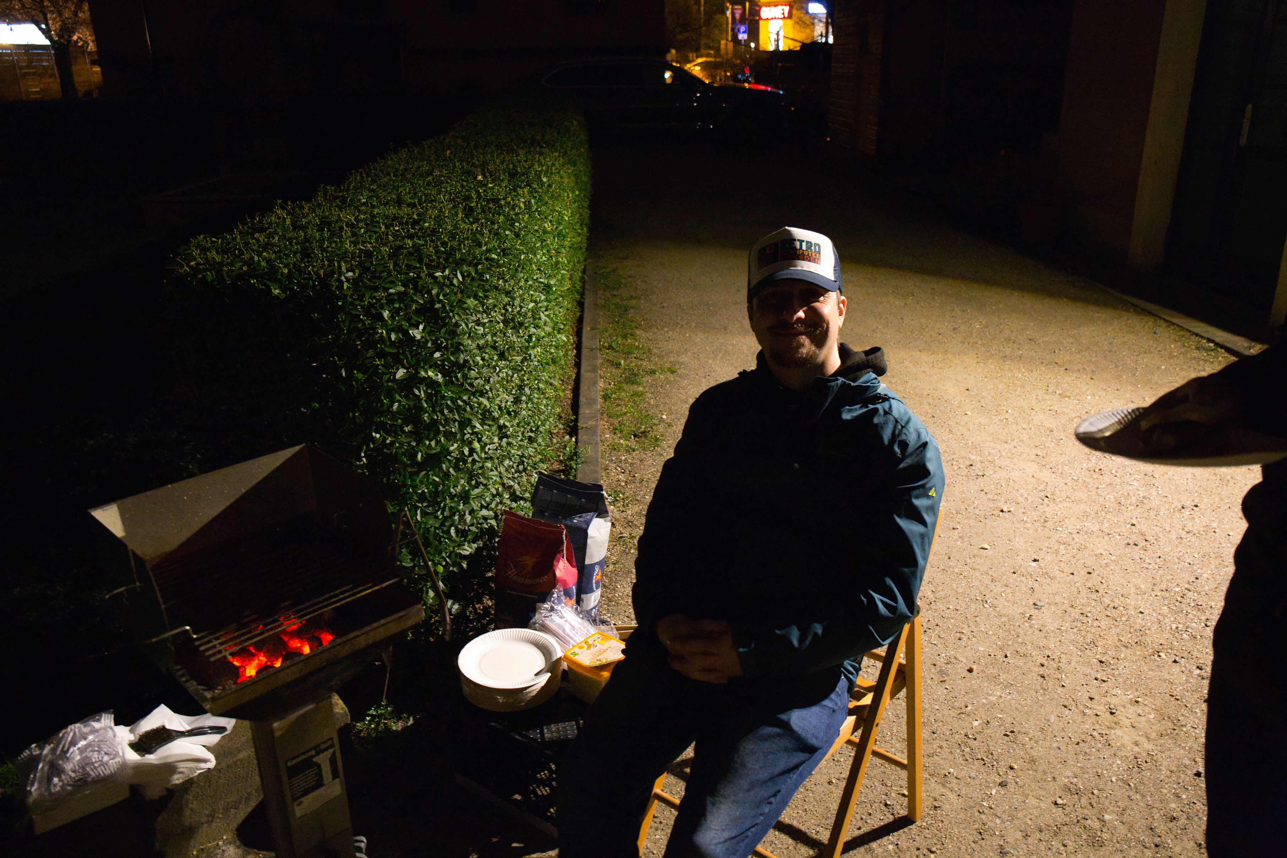 Jörg beim Grillen